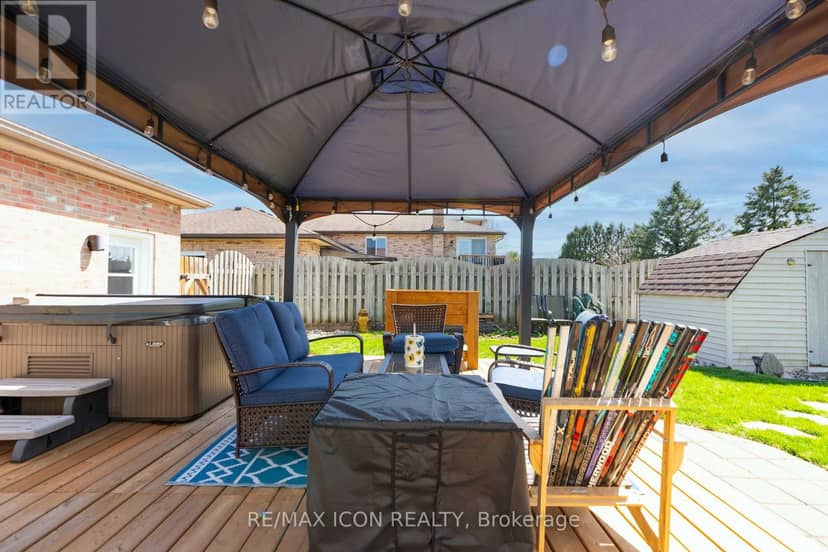 61 Carleton Court — photo 27 of 39