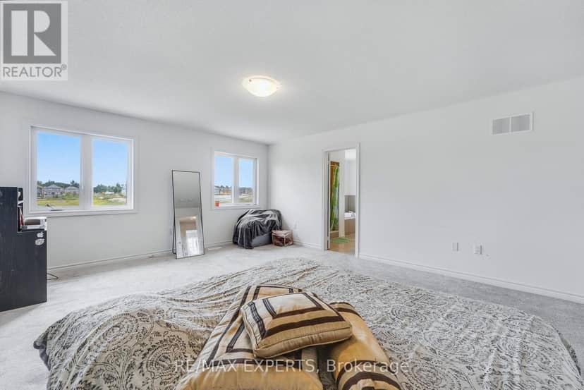 360 Russell Street — photo 19 of 35