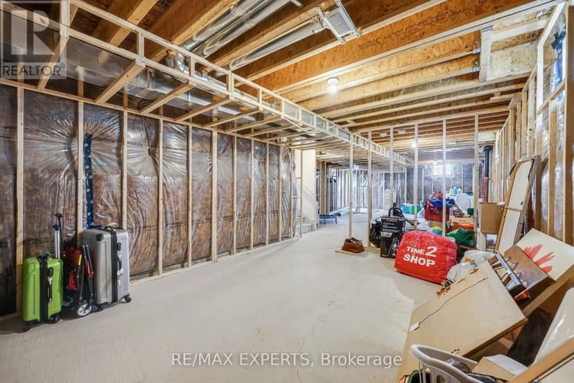 360 Russell Street — photo 31 of 35