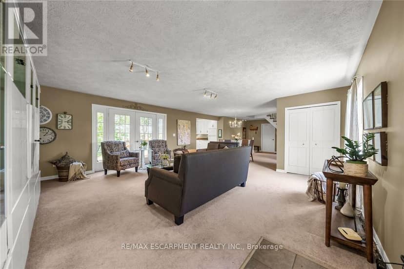 1042 River Road — photo 14 of 40