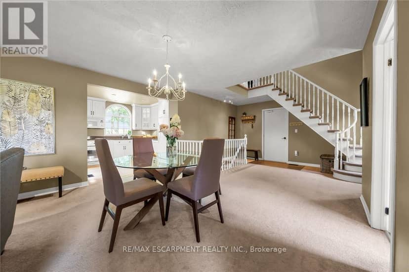1042 River Road — photo 15 of 40