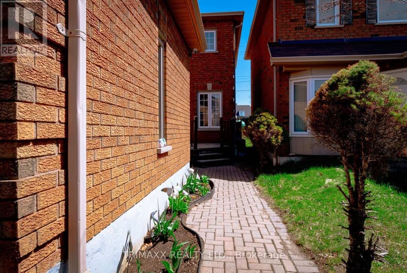 92 Hartrick Place — photo 3 of 40