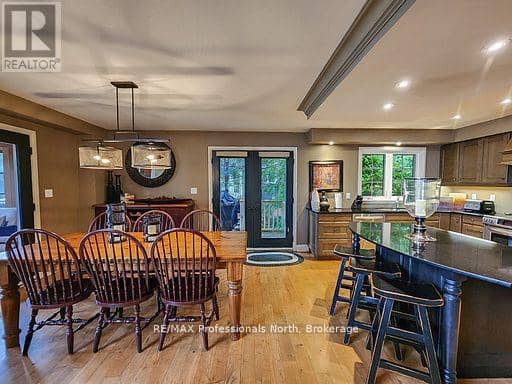 Sandfield 2, Week 10 - 3876 Muskoka Road 118 — photo 33 of 38