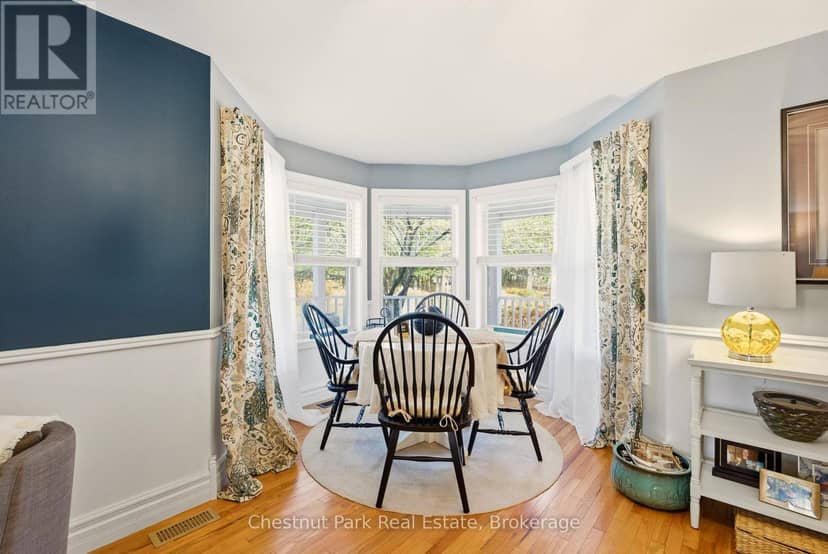 75 Pond Crescent — photo 17 of 40