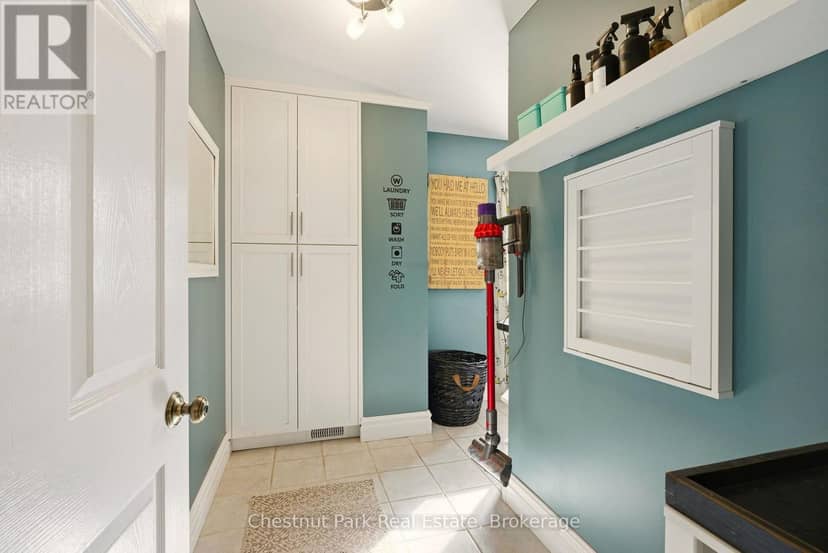 75 Pond Crescent — photo 29 of 40