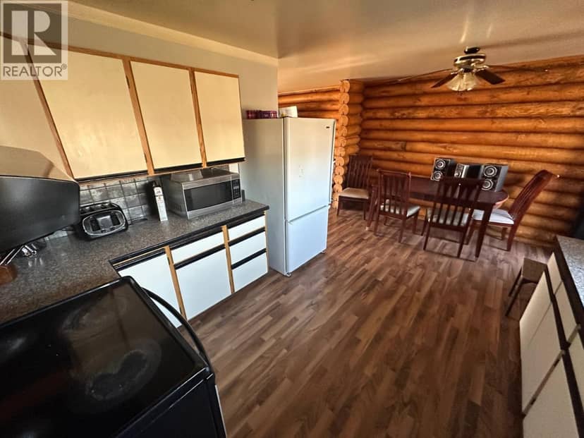 10239 98 STREET, Taylor, photo 4