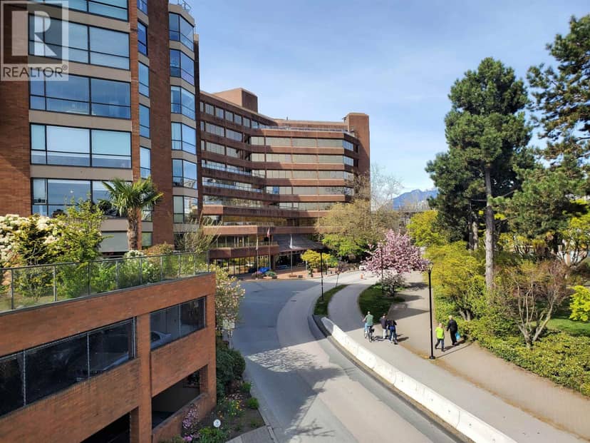 103 1470 PENNYFARTHING DRIVE, Vancouver, photo 3