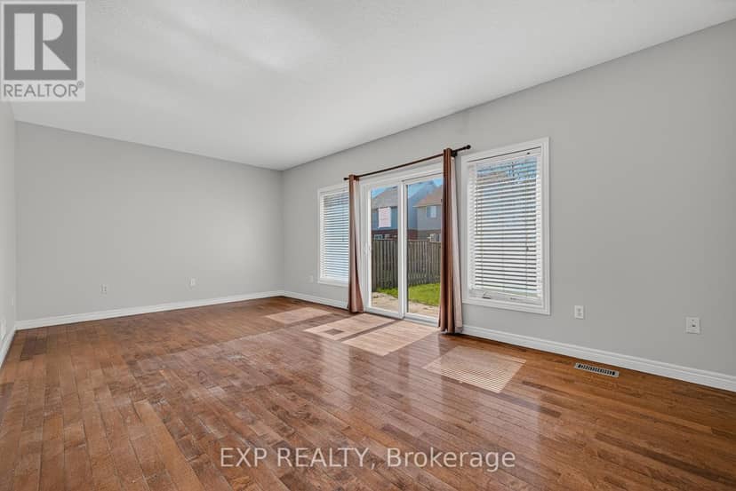 19 Sinclair Street — photo 12 of 36