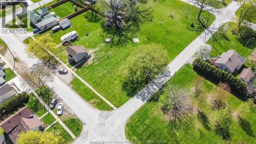 470 Brown Street — photo 1 of 14