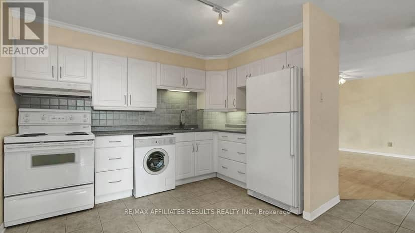 2110 - 415 Greenview Avenue — photo 16 of 40