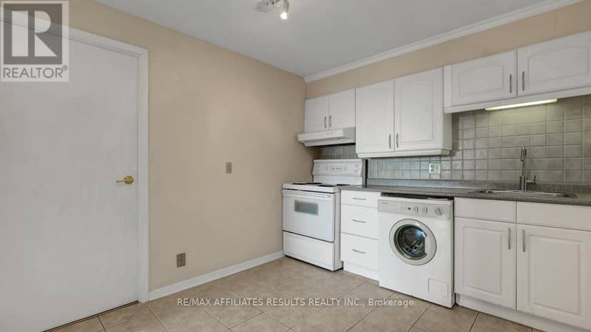 2110 - 415 Greenview Avenue — photo 21 of 40
