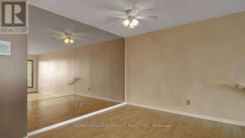 2110 - 415 Greenview Avenue — photo 9 of 40