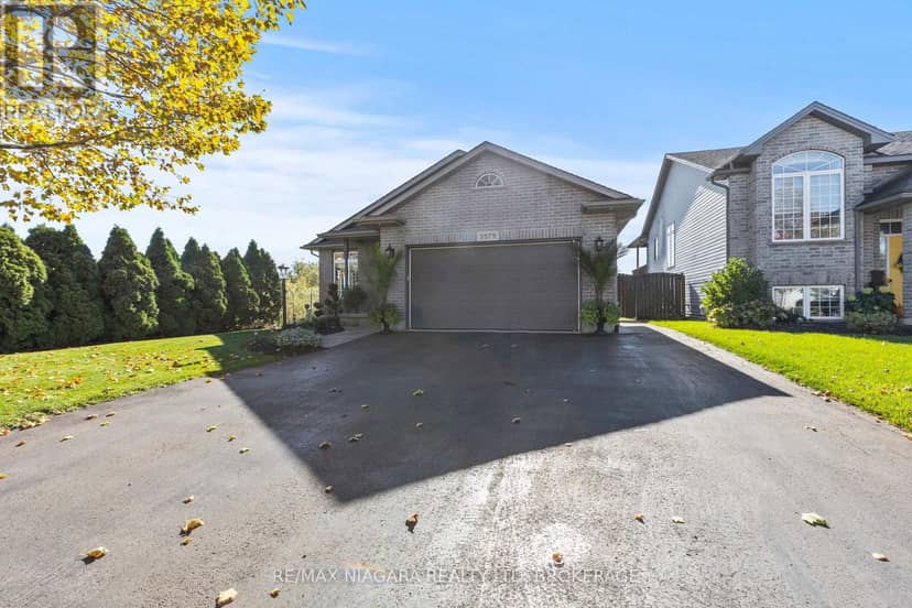 3579 Carver Street — photo 3 of 36