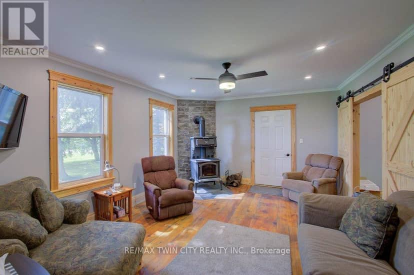 86561 London Road — photo 10 of 40