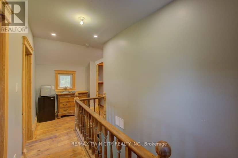 86561 London Road — photo 14 of 40