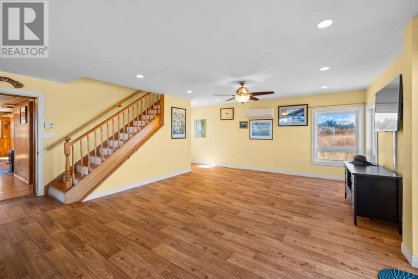 182 Shore Road — photo 17 of 40