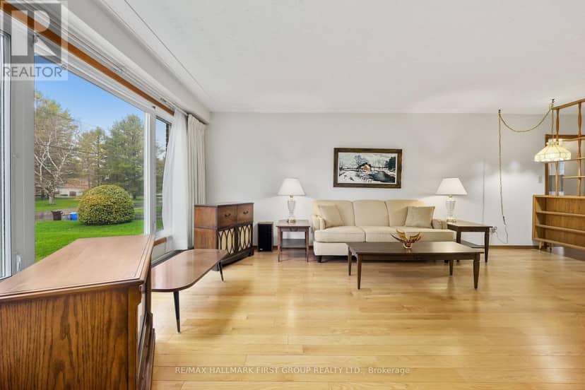 12 Maplewood Boulevard — photo 16 of 40