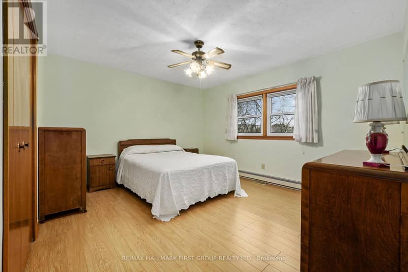 12 Maplewood Boulevard — photo 20 of 40