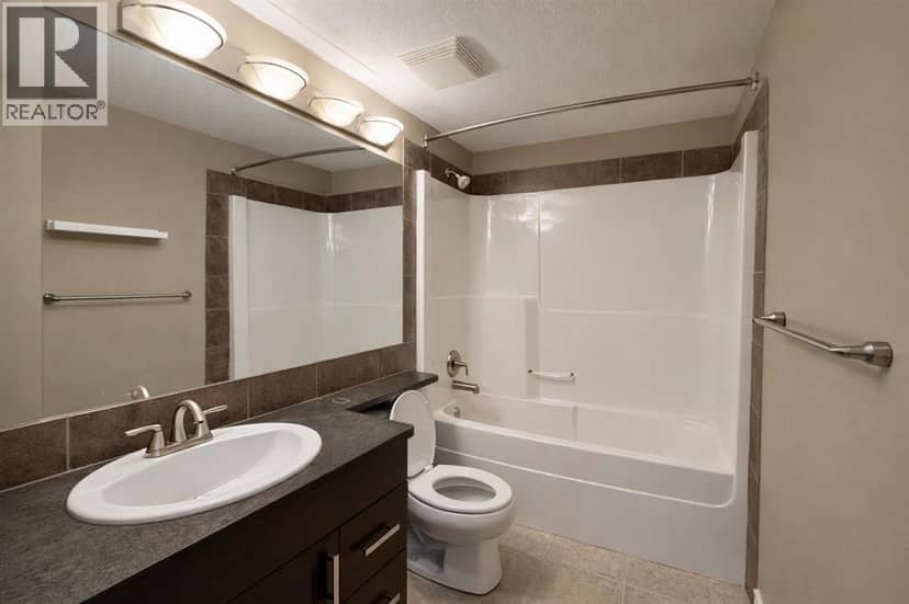 2, 189 Silkstone Road W — photo 11 of 15