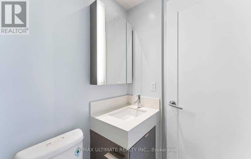3612 - 10 York Street — photo 24 of 37
