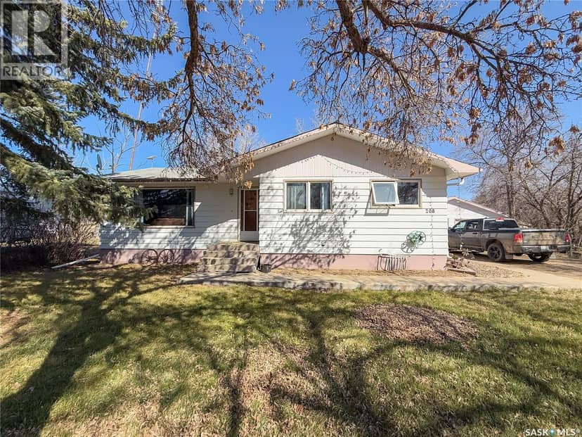 208 1st STREET E, Climax, photo 2