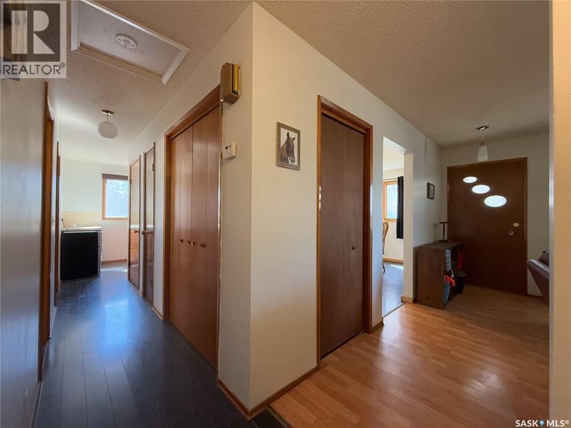 208 1st STREET E, Climax, photo 5