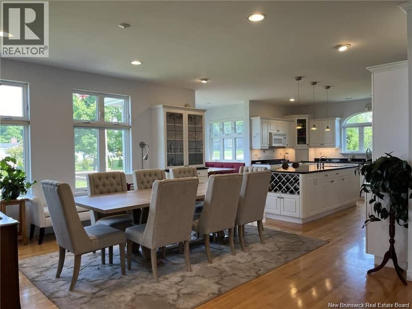 4361 Water Street — photo 16 of 40