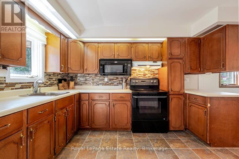 1207 Sauble Falls Road — photo 19 of 40