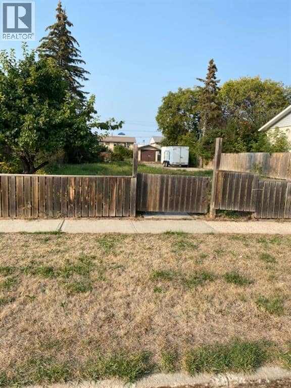 4740 51 Avenue, Whitecourt, photo 3