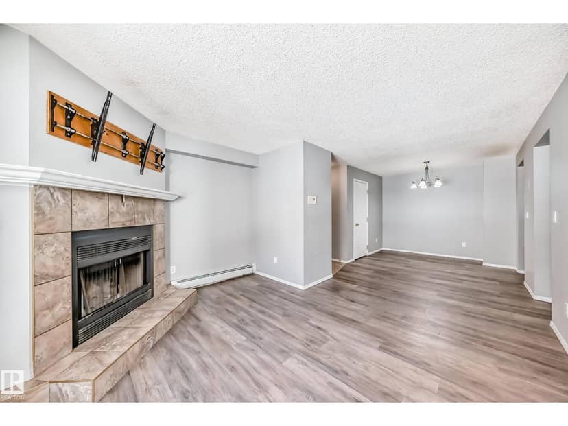 #202 328 Woodbridge WY — photo 16 of 40