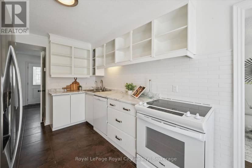 21 - 295 Water Street — photo 10 of 40