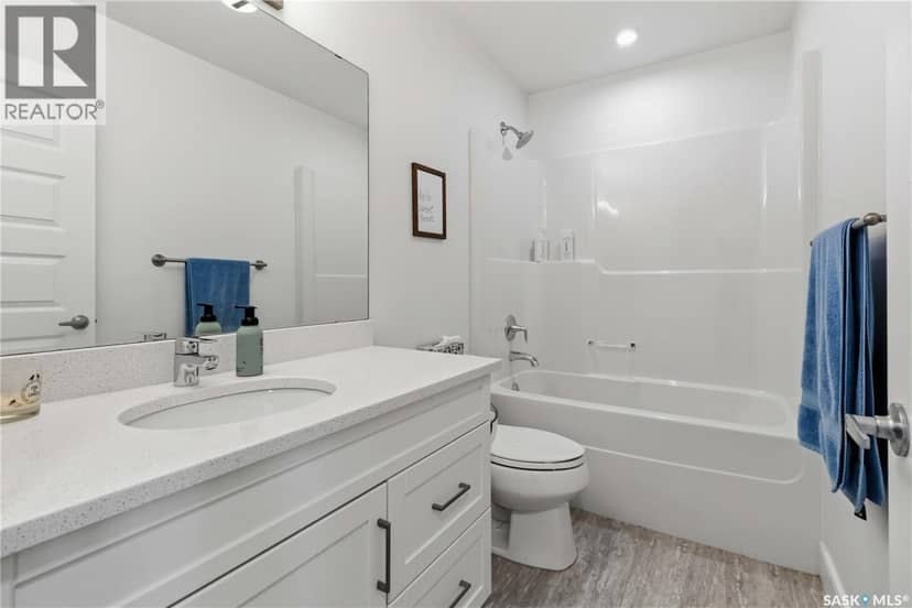 403 Delainey ROAD — photo 19 of 40