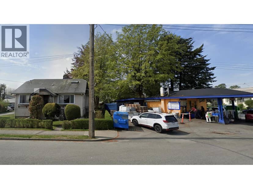 916 EIGHTH STREET, New Westminster, photo 2