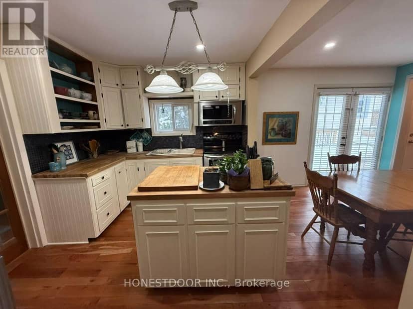 2015 Ridge Road W, Oro-Medonte