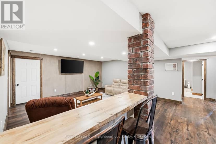 63 Hansen Road — photo 39 of 40