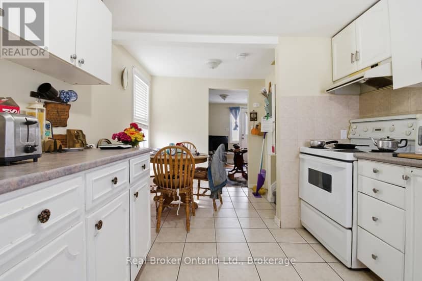 307 Wallace Avenue S — photo 21 of 40