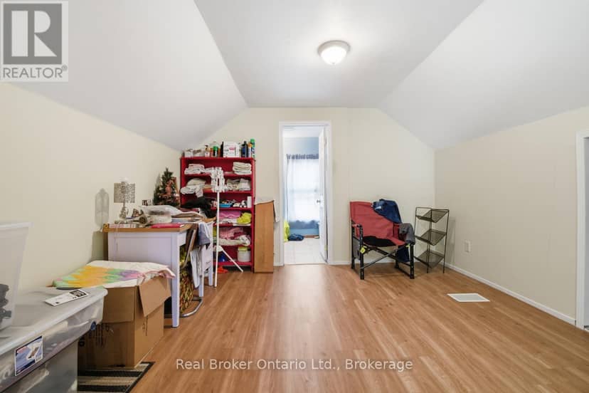 307 Wallace Avenue S — photo 24 of 40