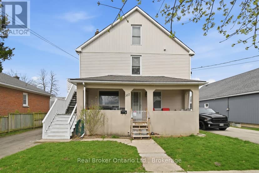 307 Wallace Avenue S — photo 3 of 40