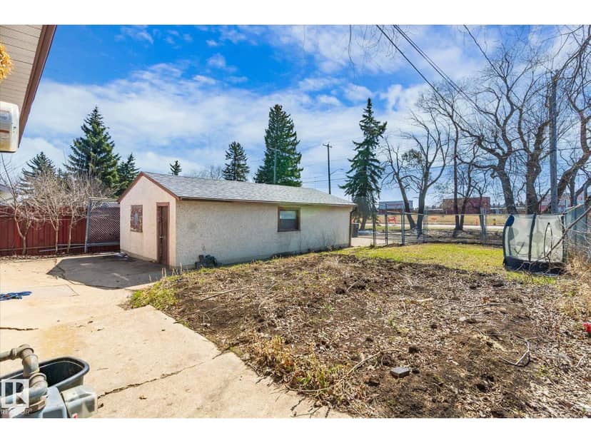 10531 128 AV NW — photo 34 of 40