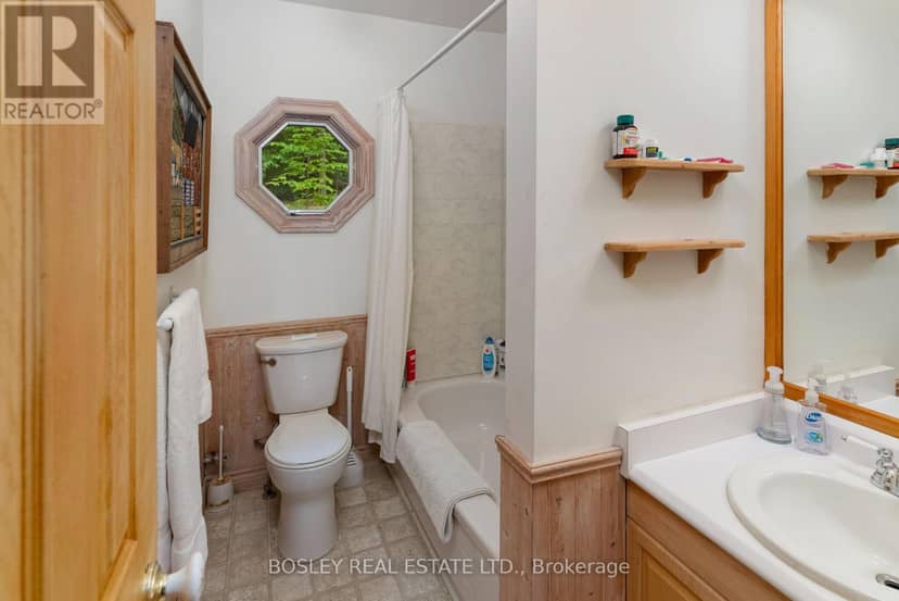 Cottage - 150 Farlain Lake Road E — photo 13 of 20
