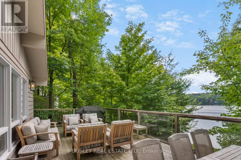 Cottage - 152 Farlain Lake Road E — photo 2 of 17