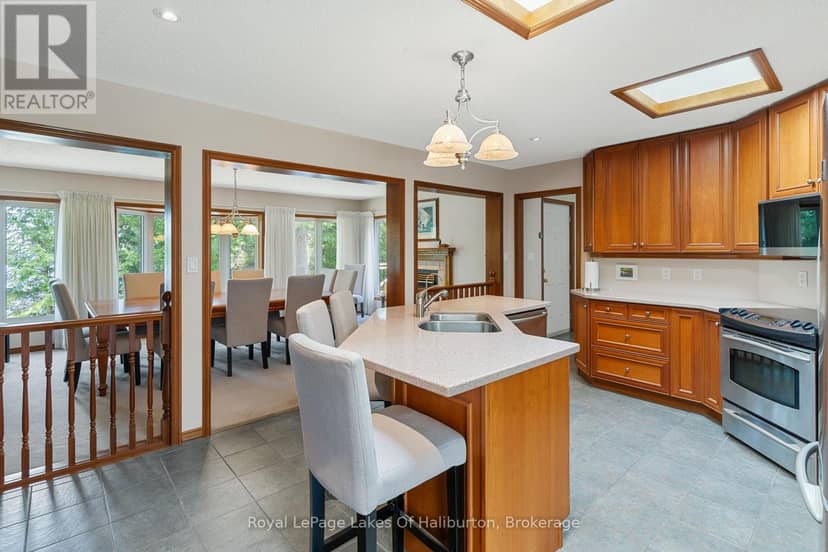 1089 Pioneer Road — photo 21 of 40