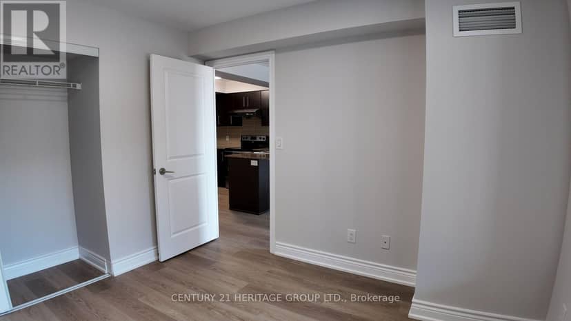 601 - 233 South Park Road — photo 13 of 19