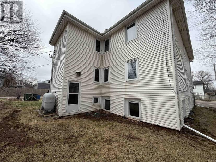 116 Walthen Drive — photo 4 of 5