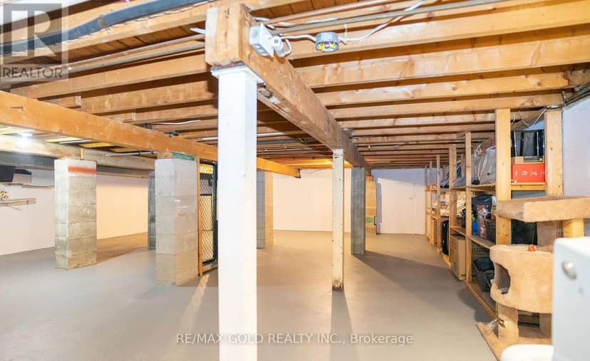 51 Davenport Crescent — photo 32 of 40