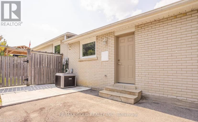 51 Davenport Crescent — photo 33 of 40
