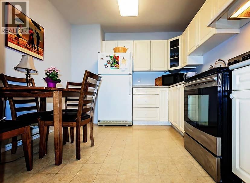 4820 LAZELLE AVENUE, Terrace, photo 3