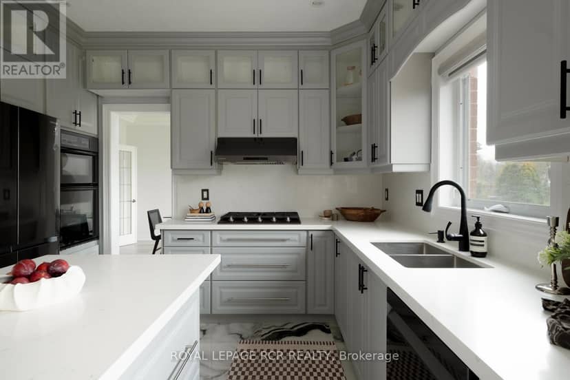 18 Leenders Lane — photo 21 of 40