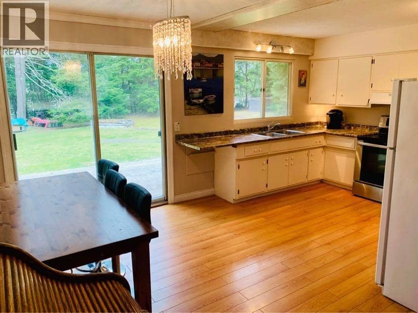 2158 GRANDVIEW DRIVE, Terrace, photo 6