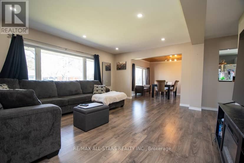 1426 Highway 7A — photo 7 of 34